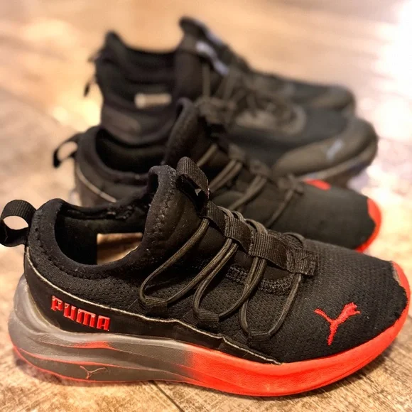 Puma Black and Red Athletic Shoes - Kids / Boys sneakers size 13c - Picture 9 of 9